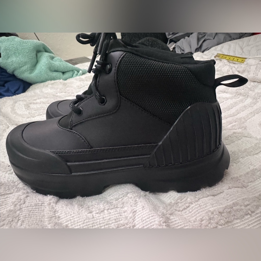 UGG NEUMAL X  snow/ rainproof boots size 9 new! - Picture 3 of 10